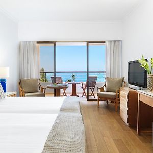 Double or Twin Room Sea View